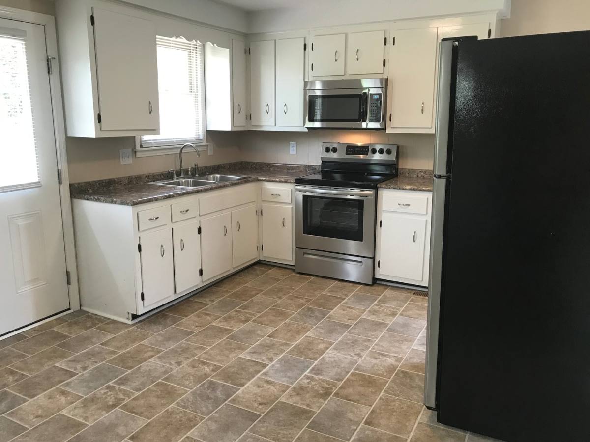 House for rent at 808 Bedford Dr, Clarksville, TN 37042