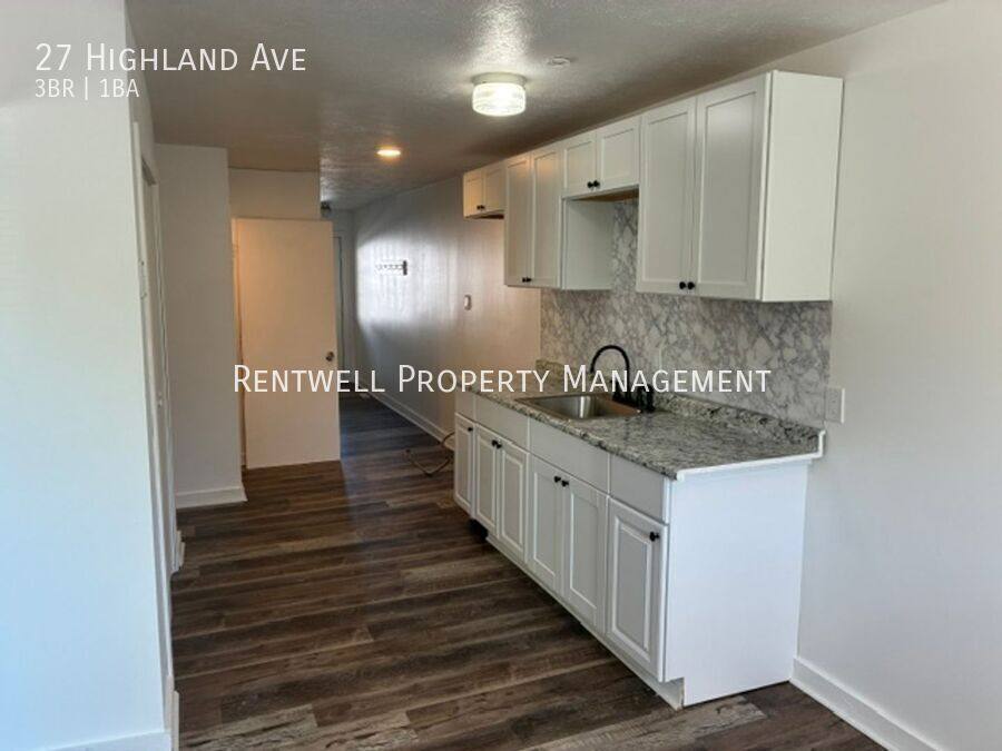 House for rent at 27 Highland Ave, McKees Rocks, PA 15136