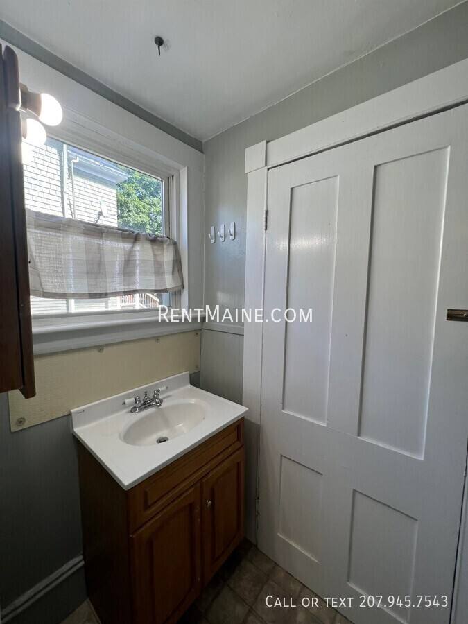 Apartment for rent at 198 Center St #1, Old Town, ME 04468