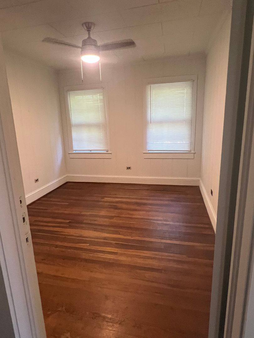 House for rent at 30 N Second St, Glenwood, GA 30428