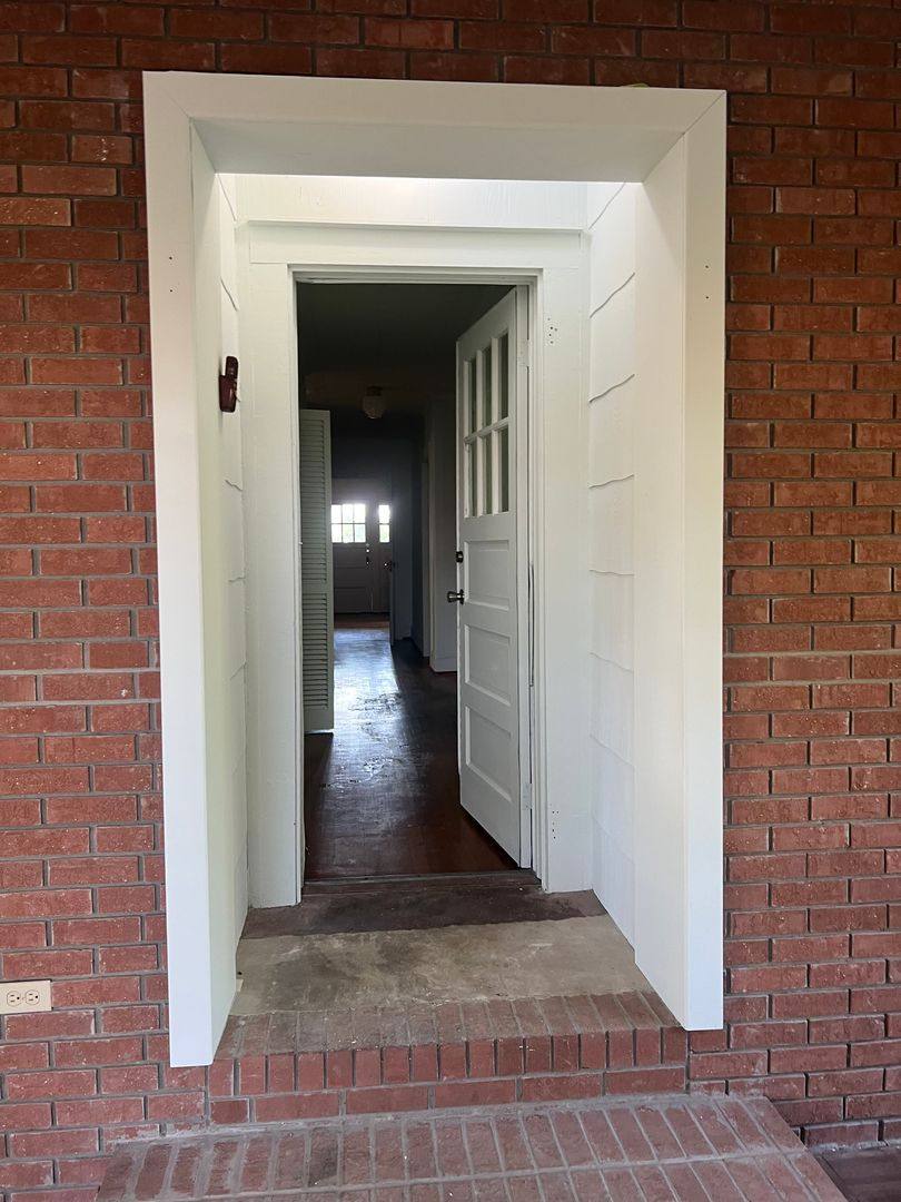 House for rent at 30 N Second St, Glenwood, GA 30428
