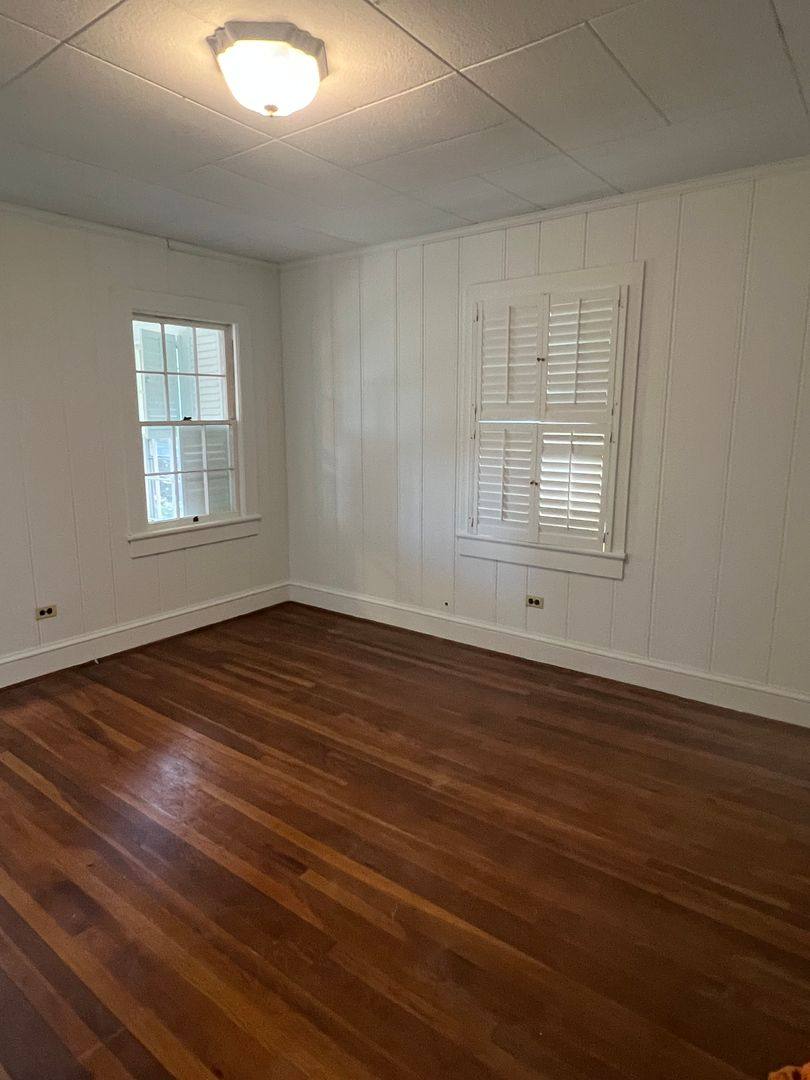 House for rent at 30 N Second St, Glenwood, GA 30428