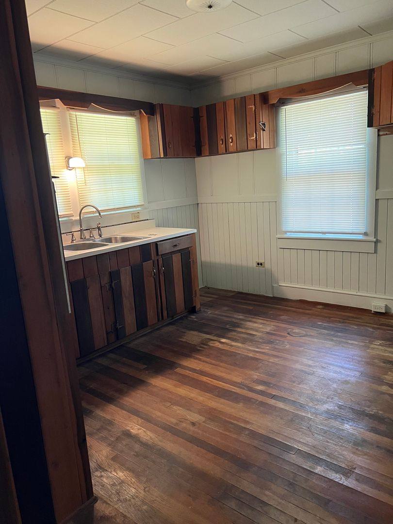 House for rent at 30 N Second St, Glenwood, GA 30428