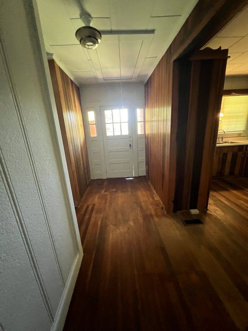 House for rent at 30 N Second St, Glenwood, GA 30428