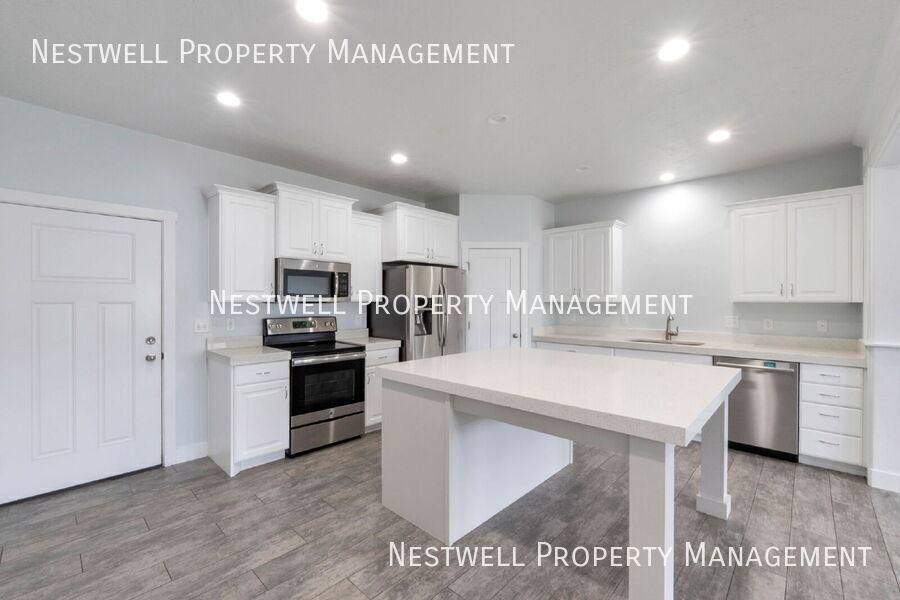 Townhouse for rent at 3596 E Ruby Lane, Eagle Mountain, UT 84005