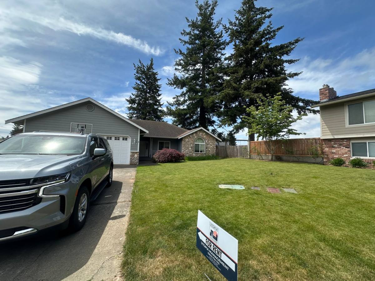 House for rent at 703 W Del Ray Rd, Lynden, WA 98264