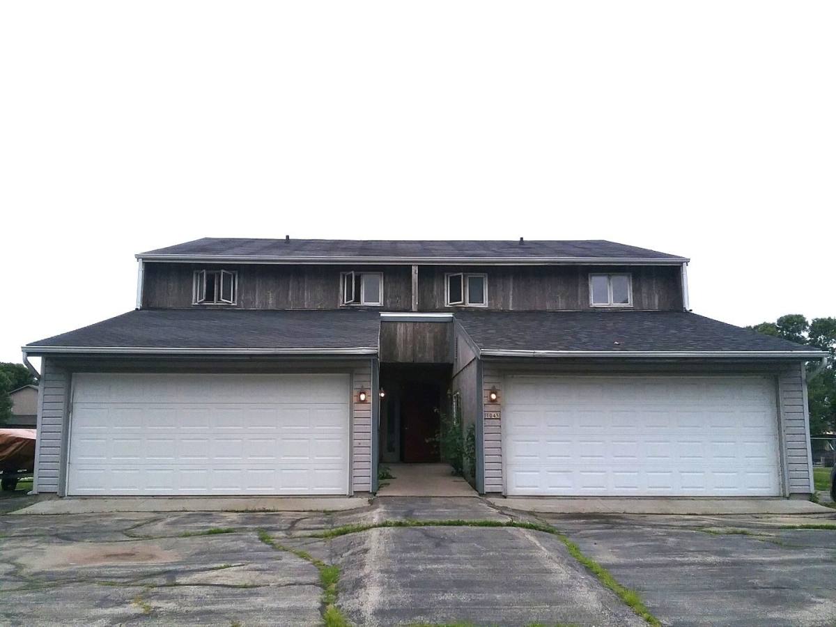 Apartment for rent at 1045 Greenwood Court, Oshkosh, WI 54901