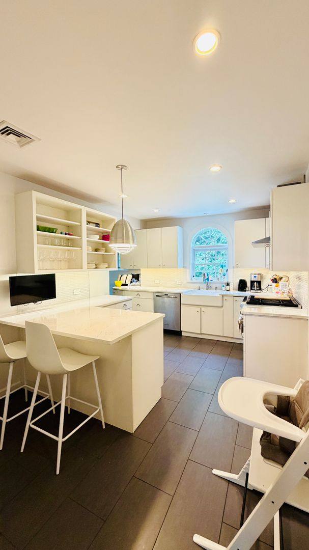 House for rent at 55 Graham Rd, Scarsdale, NY 10583