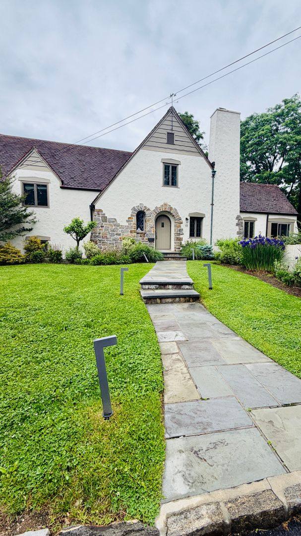 House for rent at 55 Graham Rd, Scarsdale, NY 10583