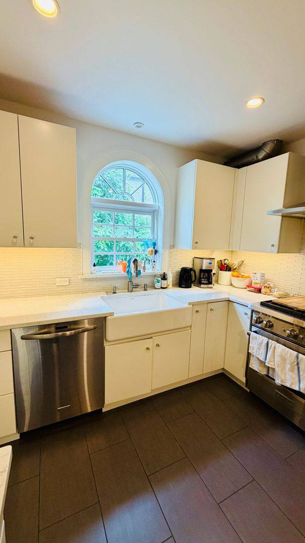 House for rent at 55 Graham Rd, Scarsdale, NY 10583