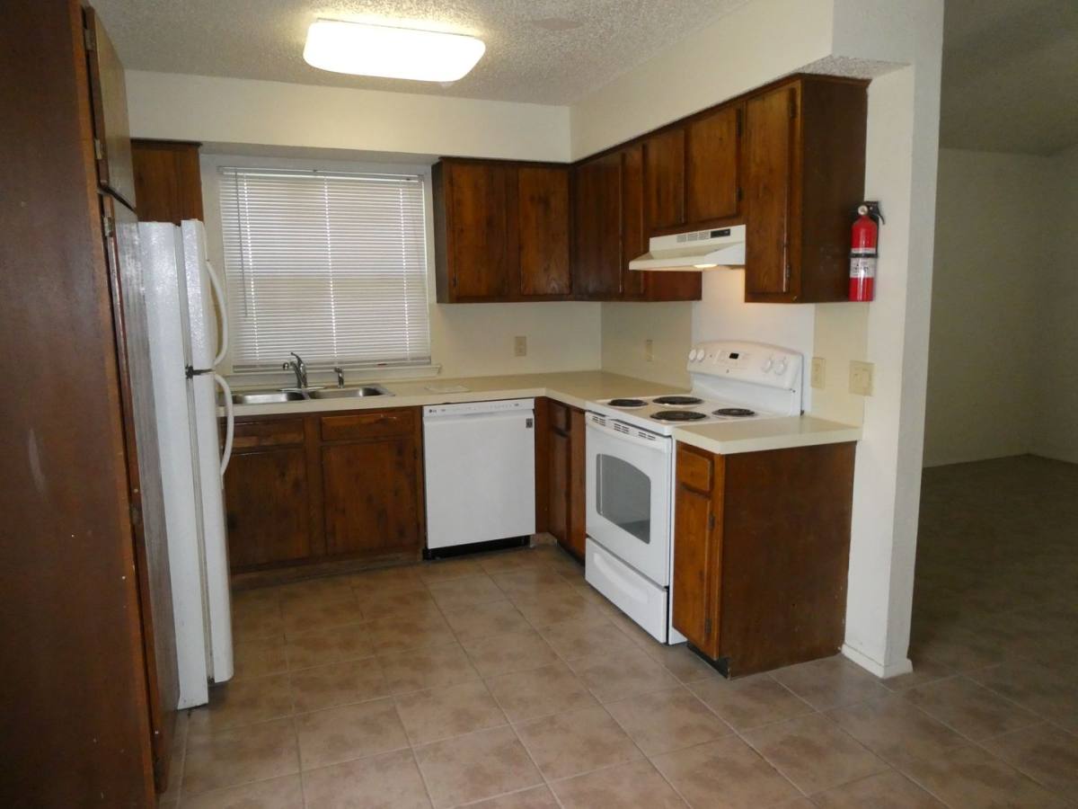 Apartment for rent at 8705 Pineridge Dr, Austin, TX 78729