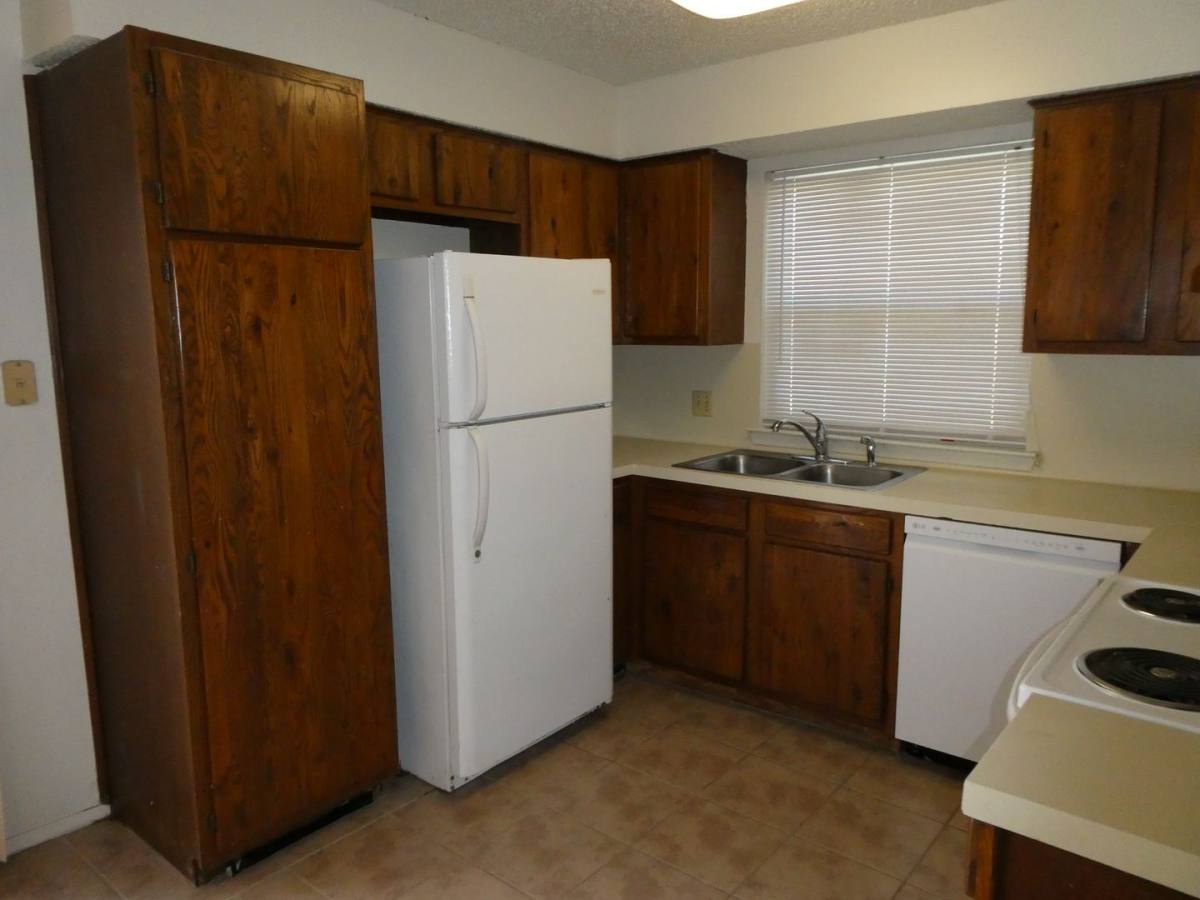 Apartment for rent at 8705 Pineridge Dr, Austin, TX 78729