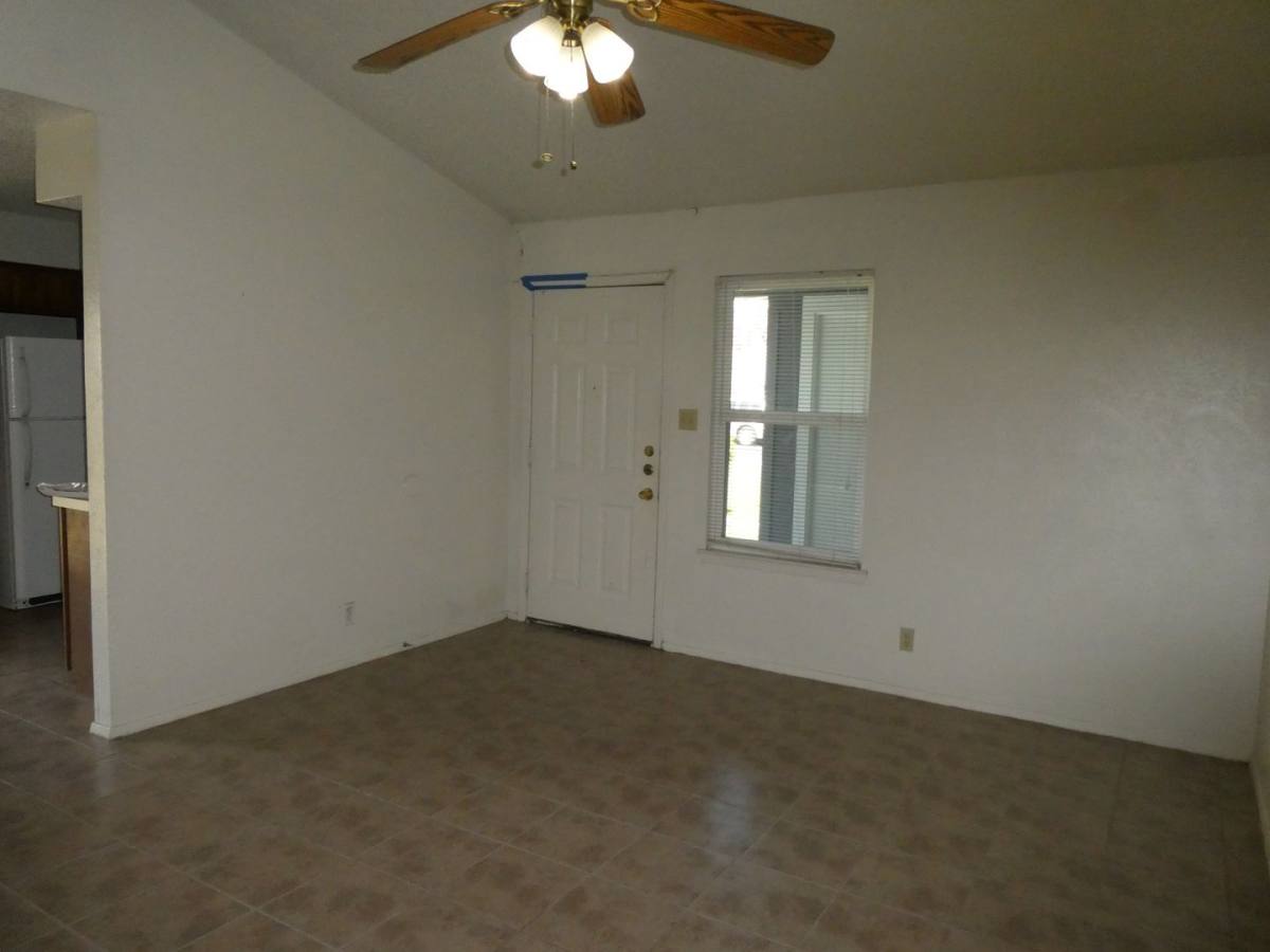 Apartment for rent at 8705 Pineridge Dr, Austin, TX 78729