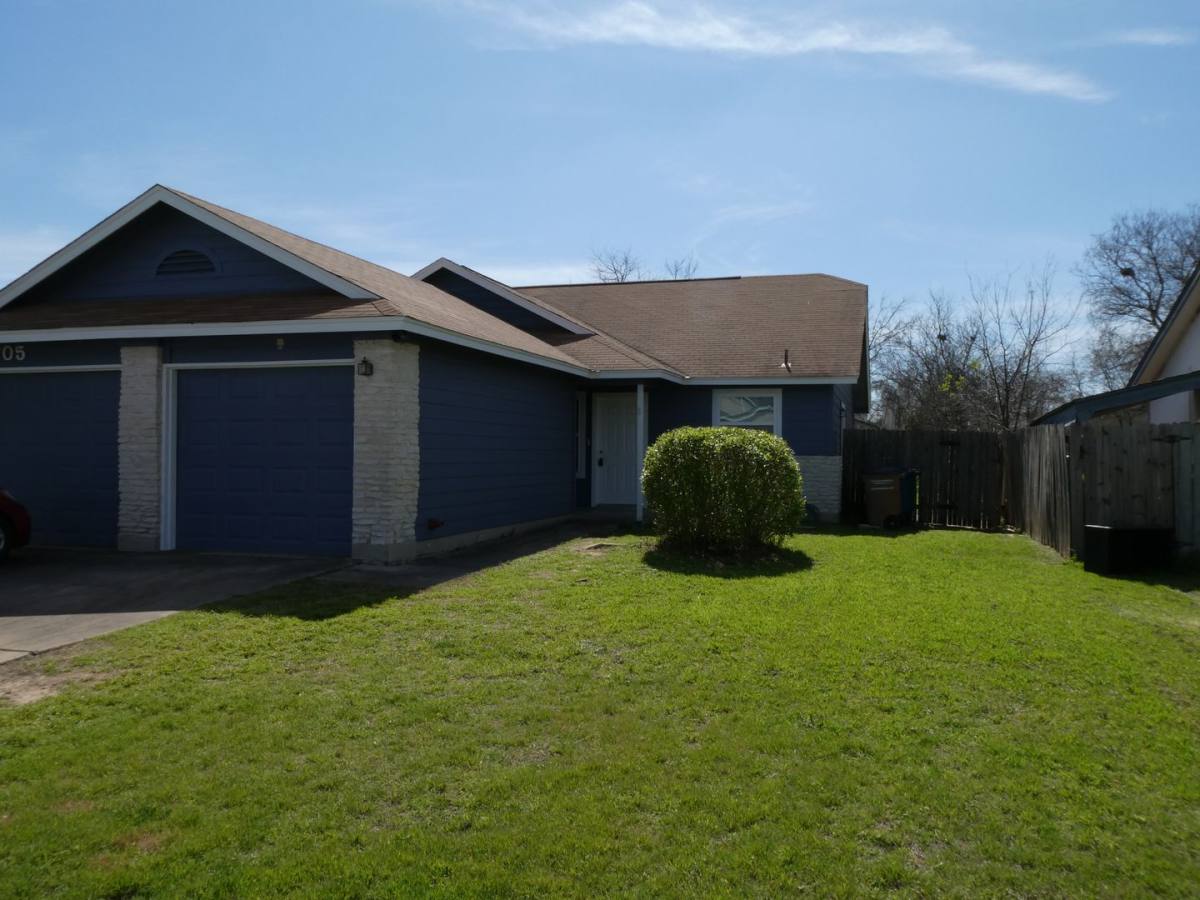 Apartment for rent at 8705 Pineridge Dr, Austin, TX 78729