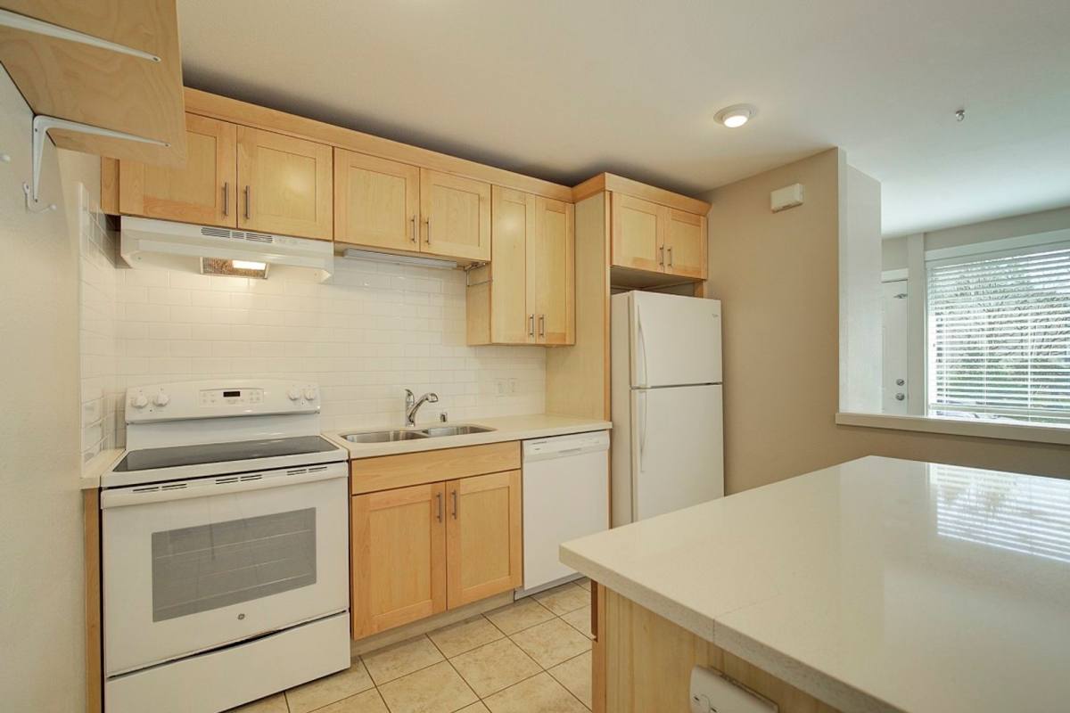 Apartment for rent at 9840 NE 116th St, Kirkland, WA 98034