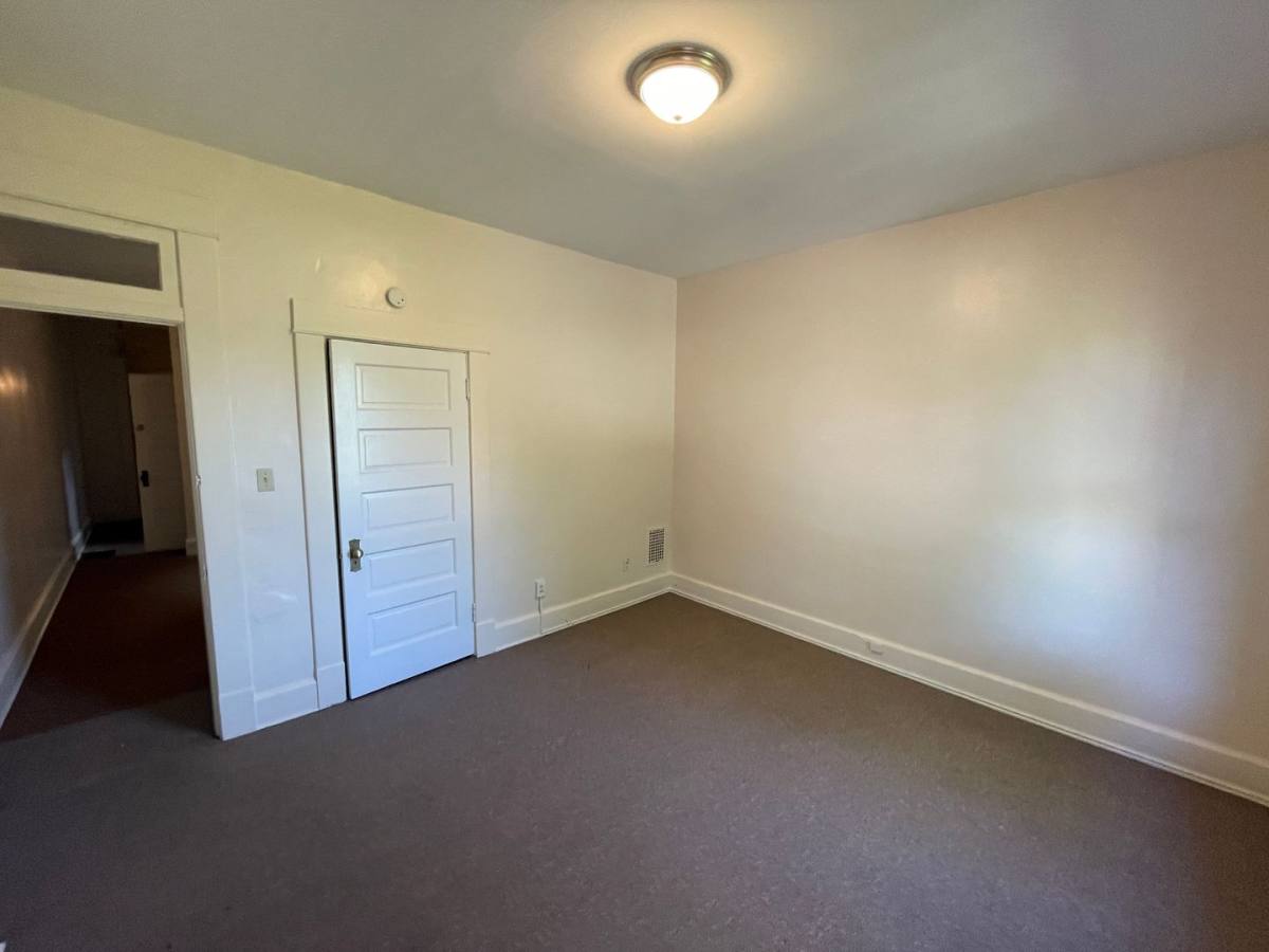 Apartment for rent at 2304-2306 N High St, Columbus, OH 43202