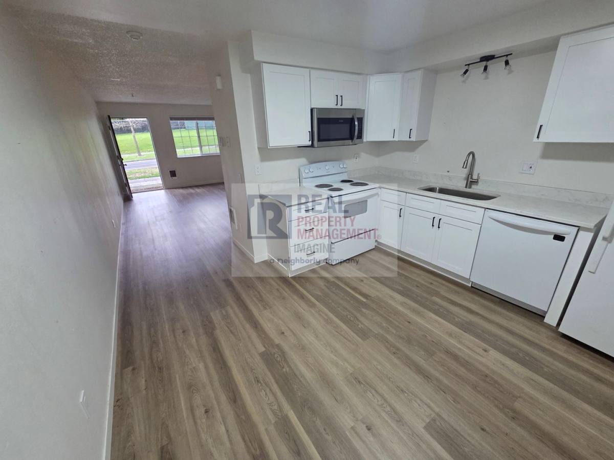 Apartment for rent at 1015 Legion Way SE, Olympia, WA 98501