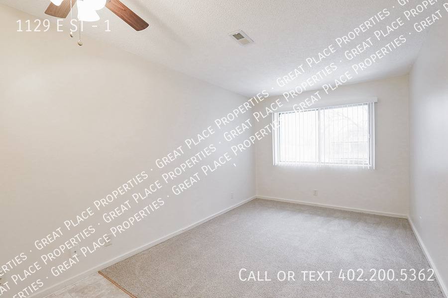 Apartment for rent at 1129 E St #1, Lincoln, NE 68508