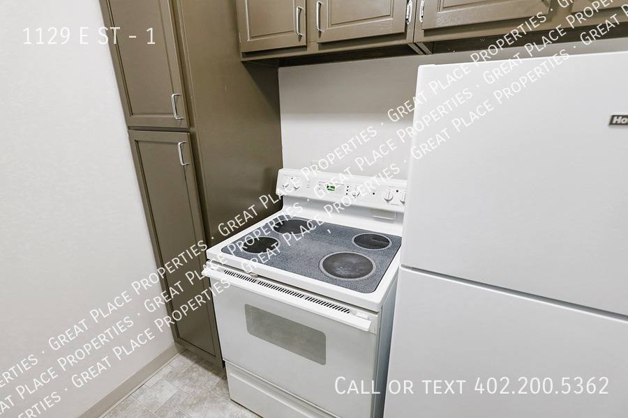 Apartment for rent at 1129 E St #1, Lincoln, NE 68508