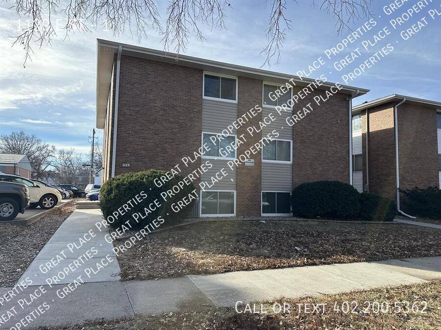 Apartment for rent at 1129 E St #1, Lincoln, NE 68508