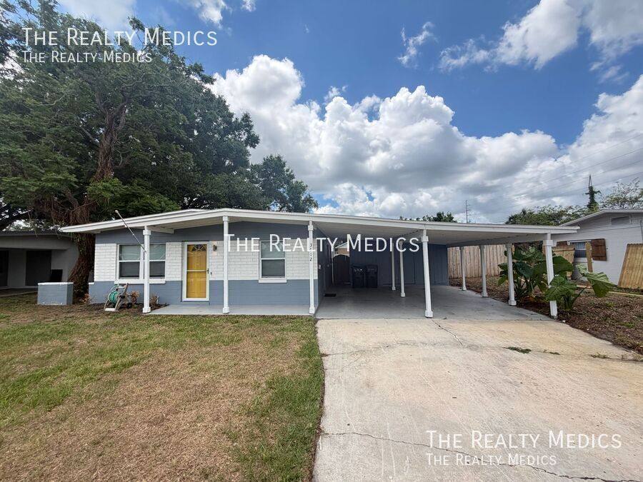 House for rent at 3612 Surrey Dr, Orlando, FL 32812