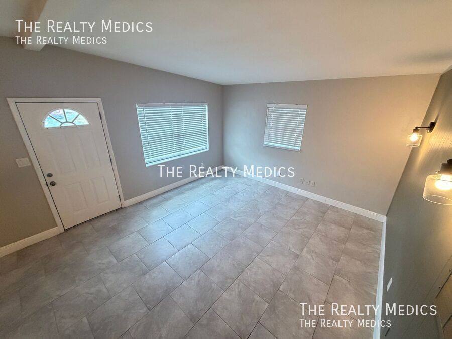 House for rent at 3612 Surrey Dr, Orlando, FL 32812