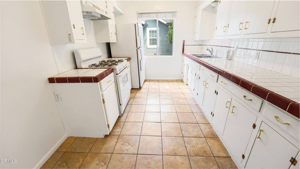Apartment for rent at 544 Salem St, Glendale, CA 91203