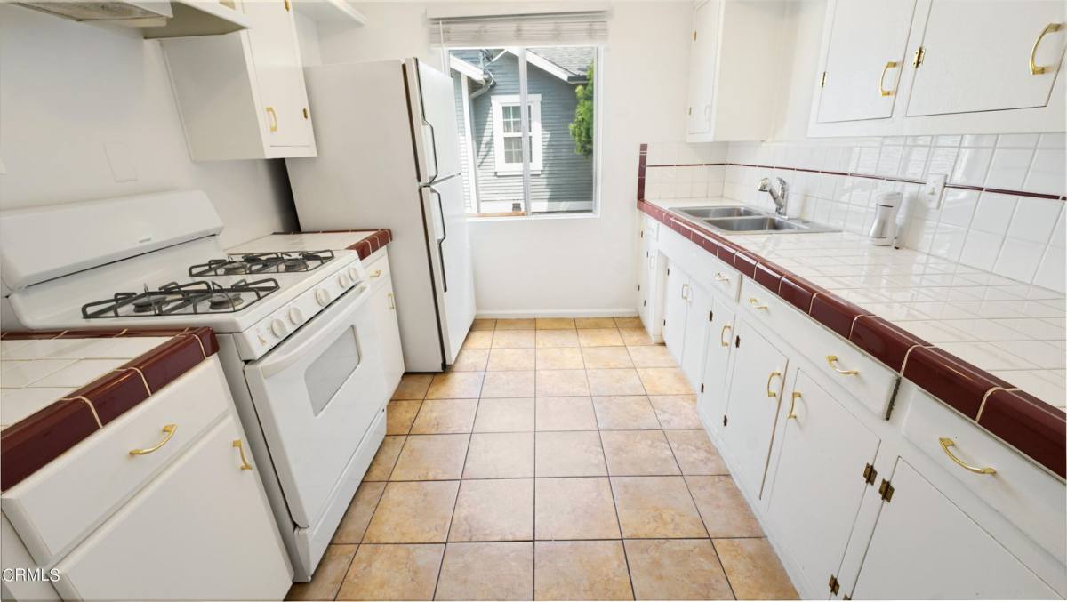 Apartment for rent at 544 Salem St, Glendale, CA 91203