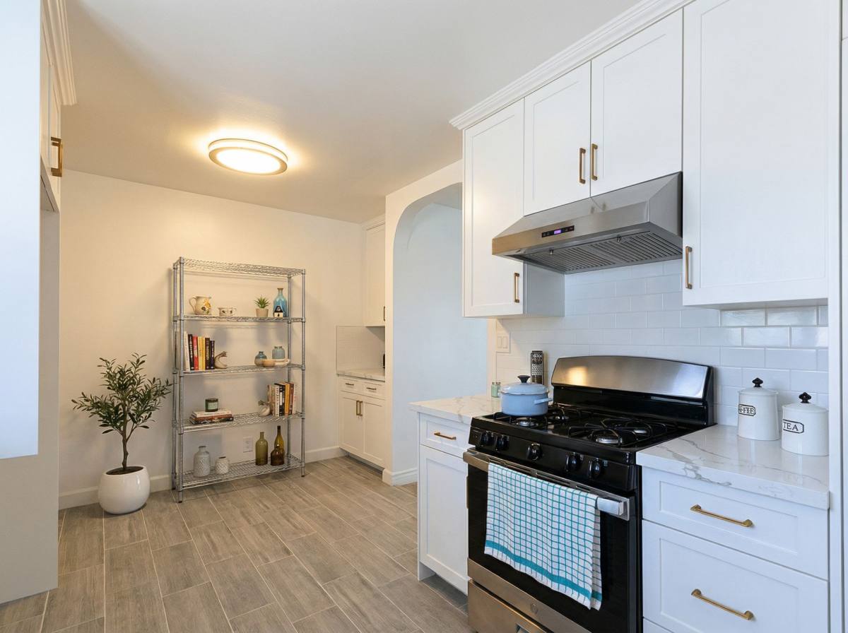 Apartment for rent at 1553-1555 Riverside Dr, Glendale, CA 91201