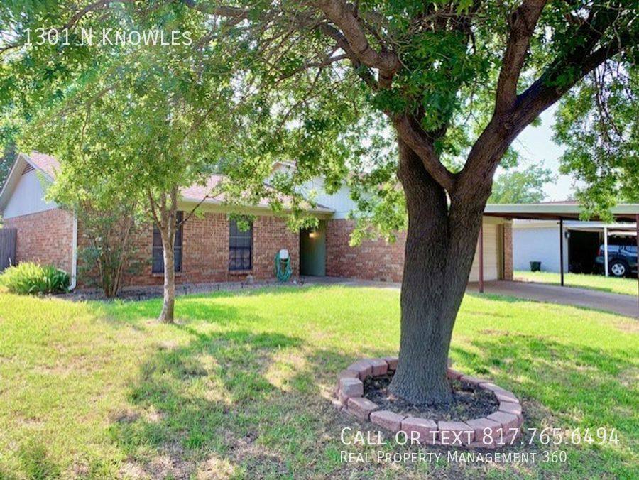 House for rent at 1301 N Knowles, Fort Worth, TX 76179