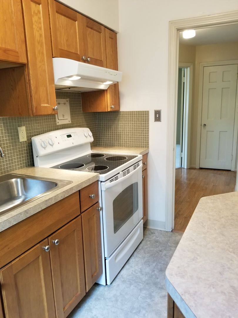 Condo for rent at 13769 Cedar Rd, Cleveland, OH 44118
