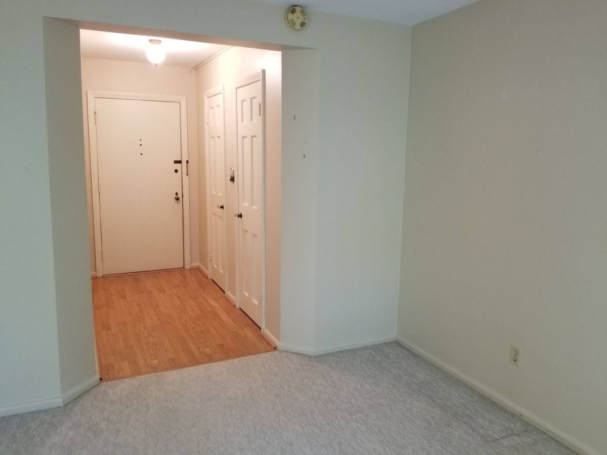 Condo for rent at 13769 Cedar Rd, Cleveland, OH 44118