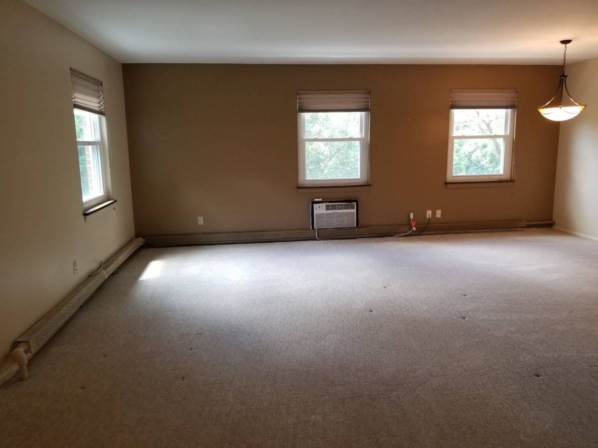 Condo for rent at 13769 Cedar Rd, Cleveland, OH 44118