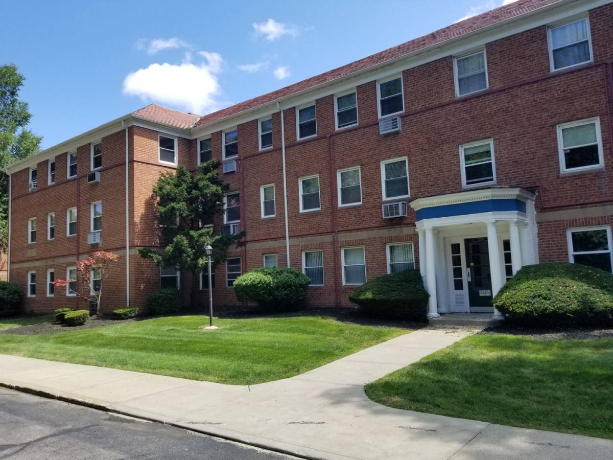 Condo for rent at 13769 Cedar Rd, Cleveland, OH 44118