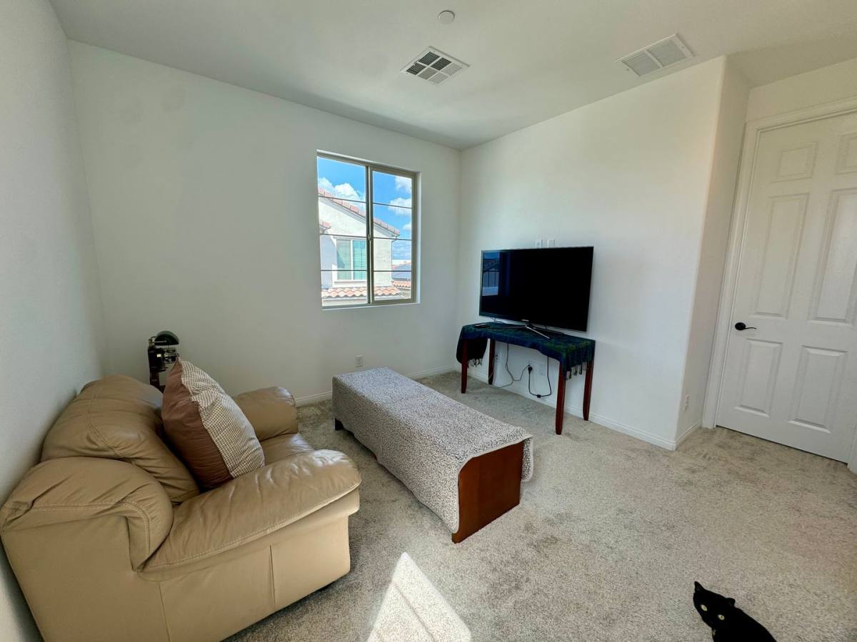 Condo for rent at 7508 Botany St, Chino, CA 91708