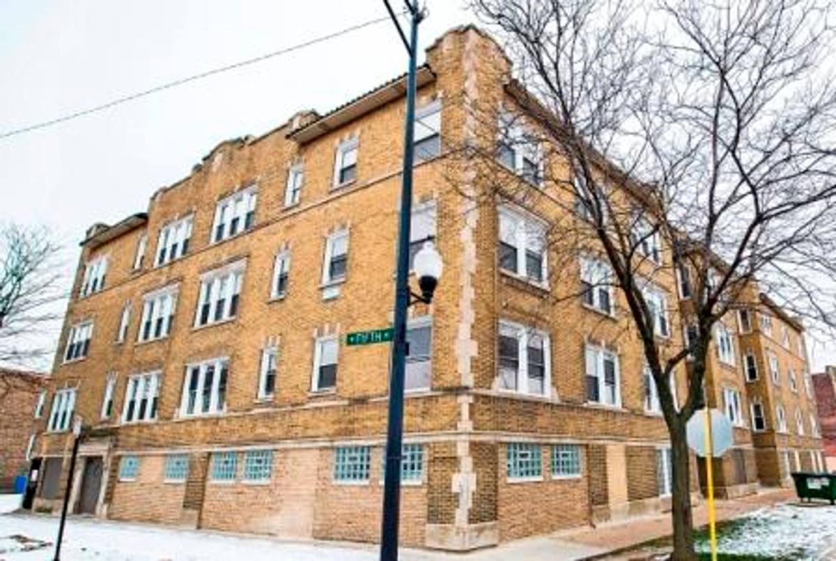 Apartment for rent at 701 S Karlov Ave, Chicago, IL 60624