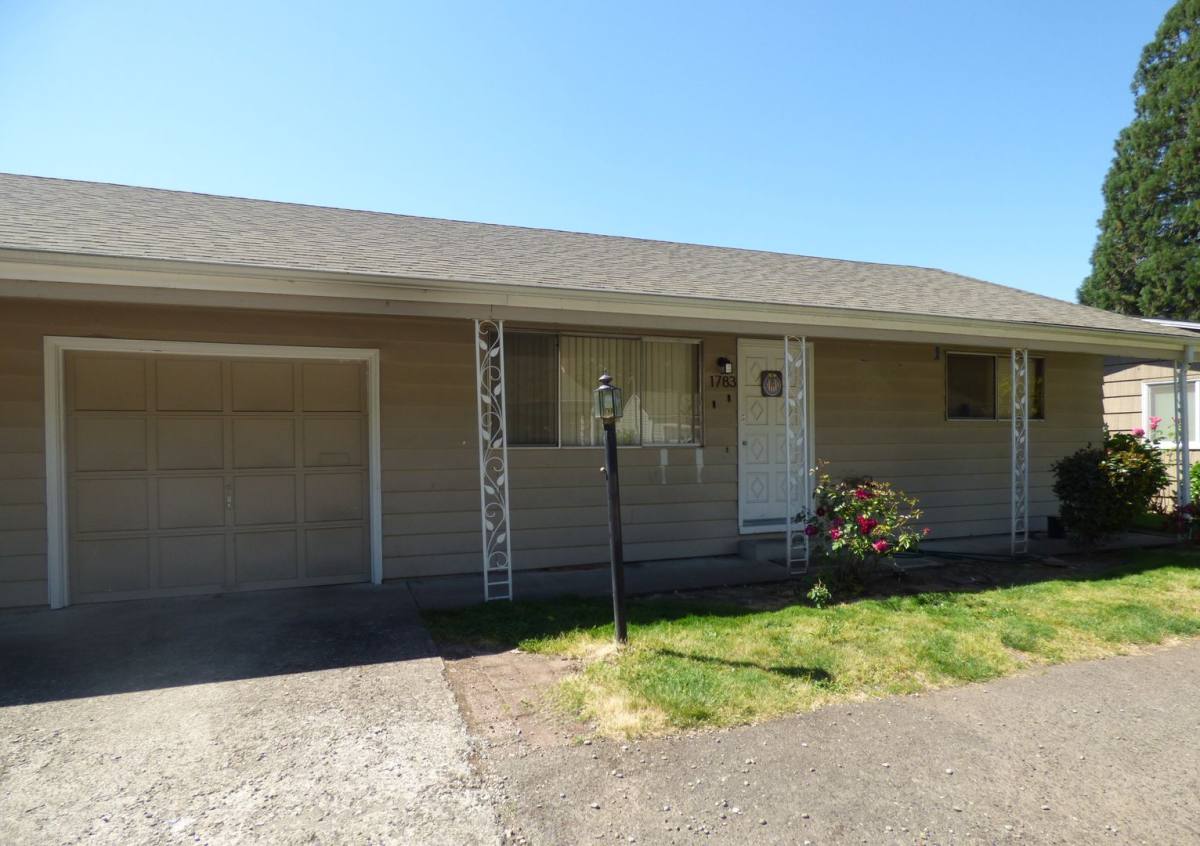 Apartment for rent at 1781-1783 Park Ave NE, Salem, OR 97301