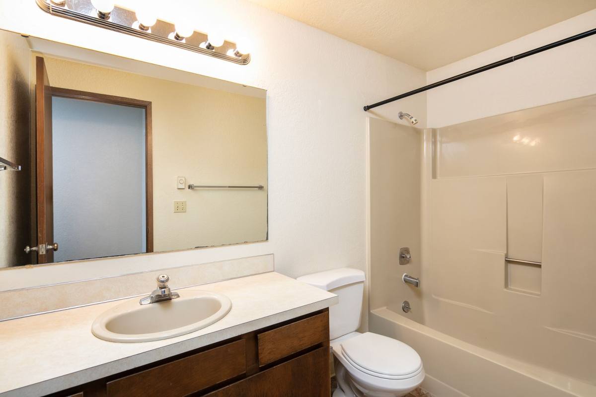 Apartment for rent at 1414 34th St, Everett, WA 98201