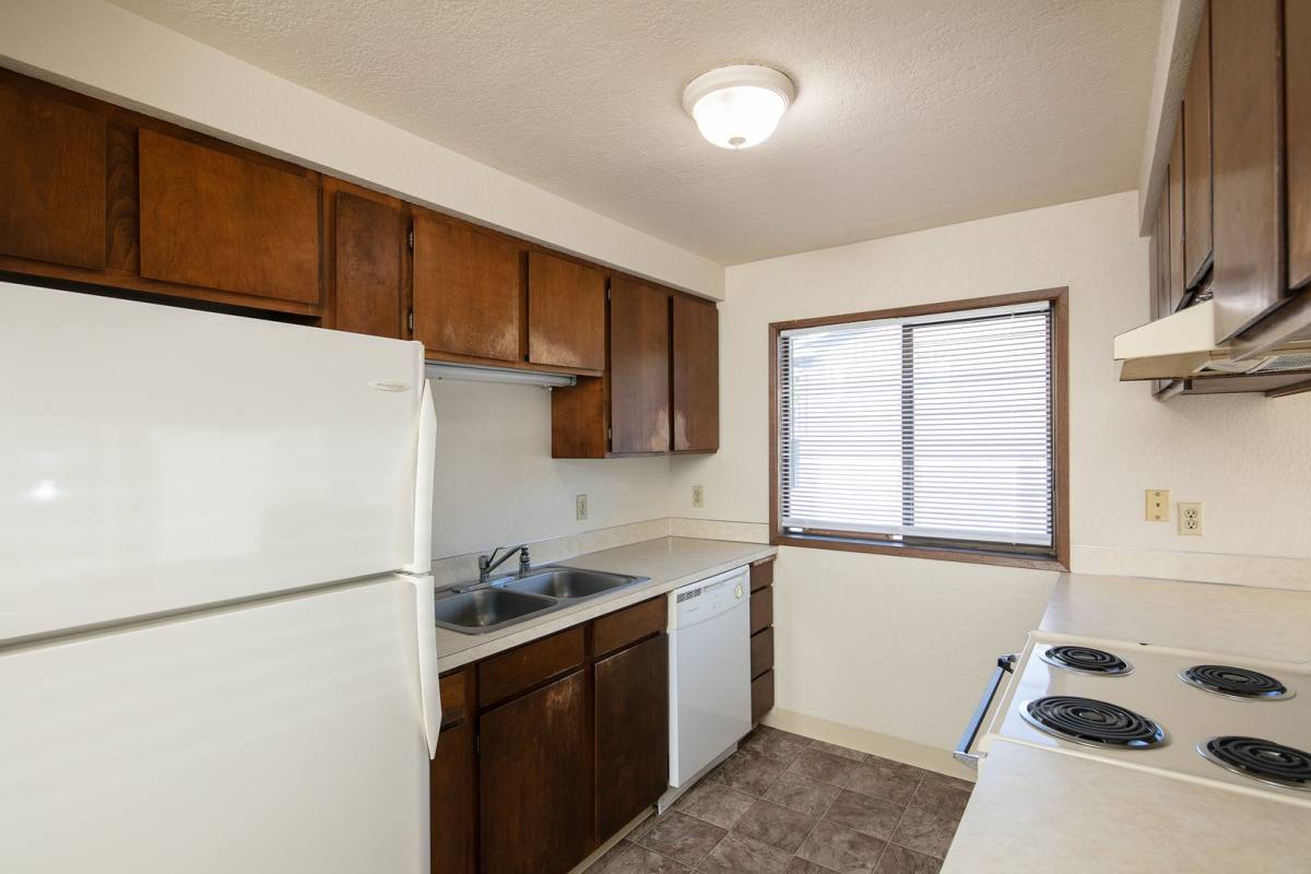 Apartment for rent at 1414 34th St, Everett, WA 98201