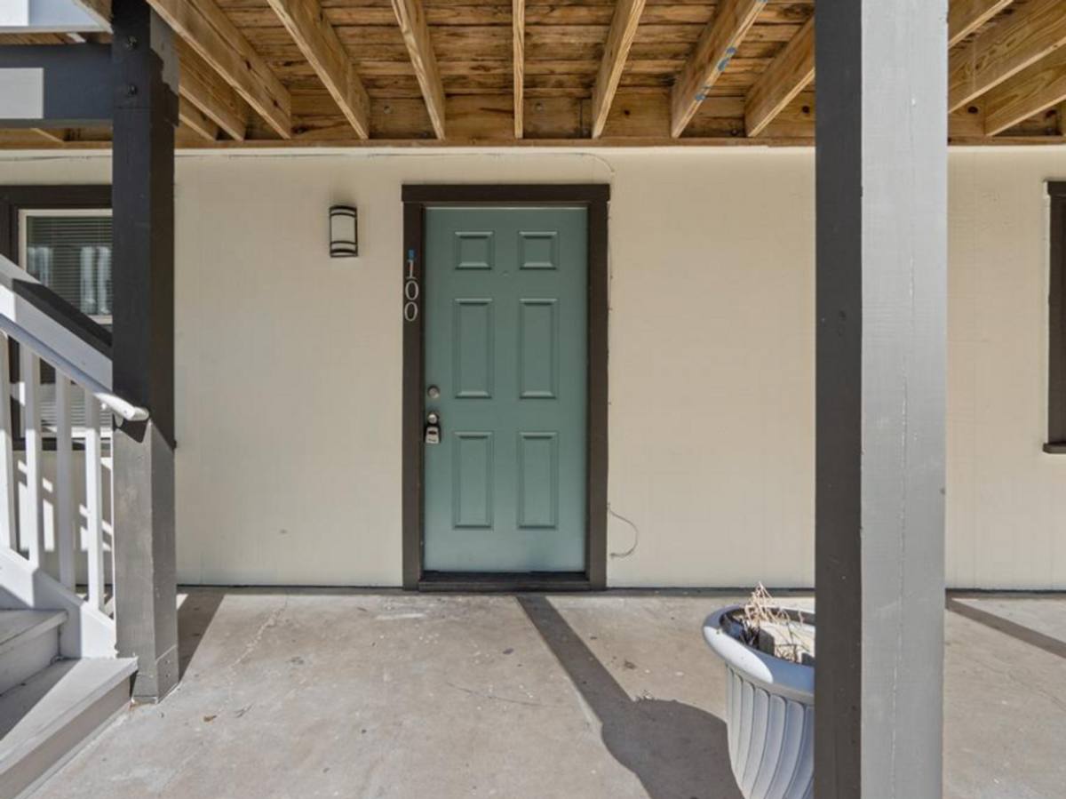 Apartment for rent at 918 Ave G - Per Gas, Galveston, TX 77550