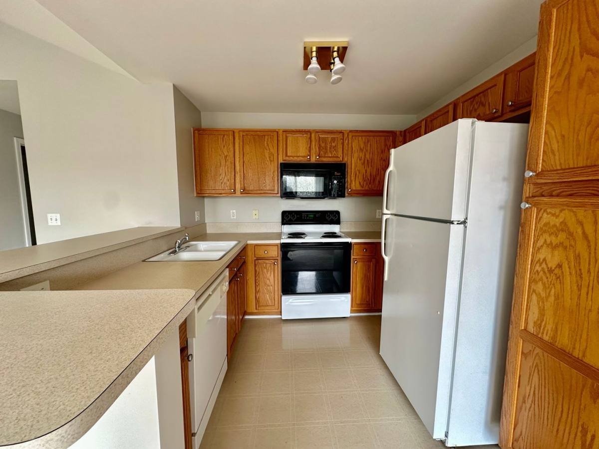 Condo for rent at 13153 Canopy, Sterling Heights, MI 48313