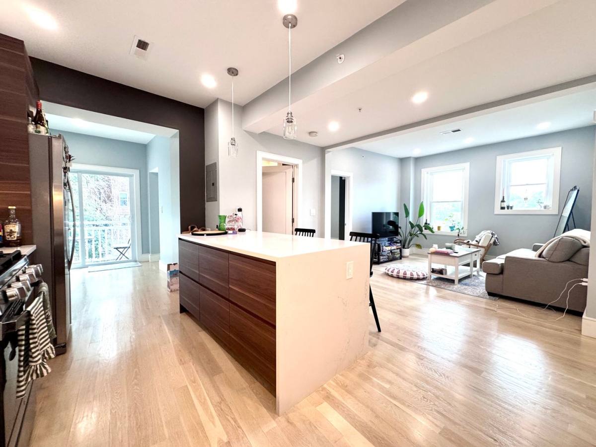 Apartment for rent at 14 University Rd #2, Brookline, MA 02445