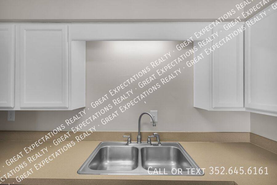 Apartment for rent at 131 SE 13th Ave, Ocala, FL 34470