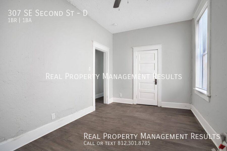 Apartment for rent at 307 SE Second St #D, Evansville, IN 47713