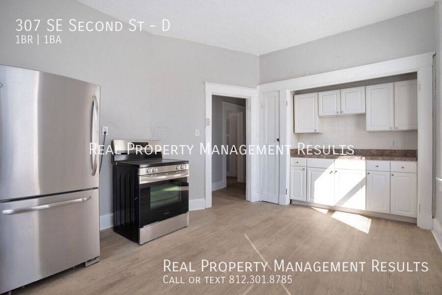 Apartment for rent at 307 SE Second St #D, Evansville, IN 47713