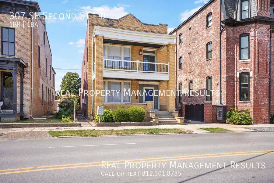 Apartment for rent at 307 SE Second St #D, Evansville, IN 47713