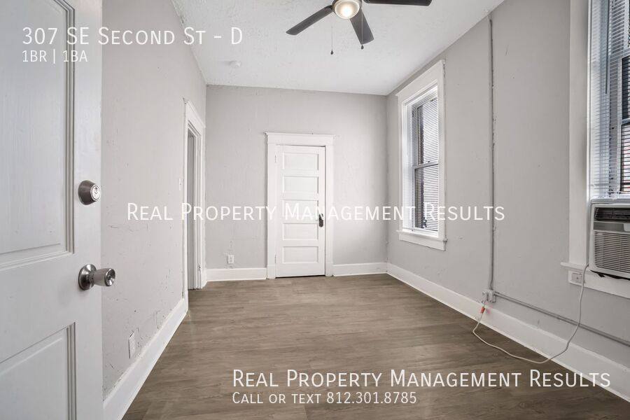 Apartment for rent at 307 SE Second St #D, Evansville, IN 47713