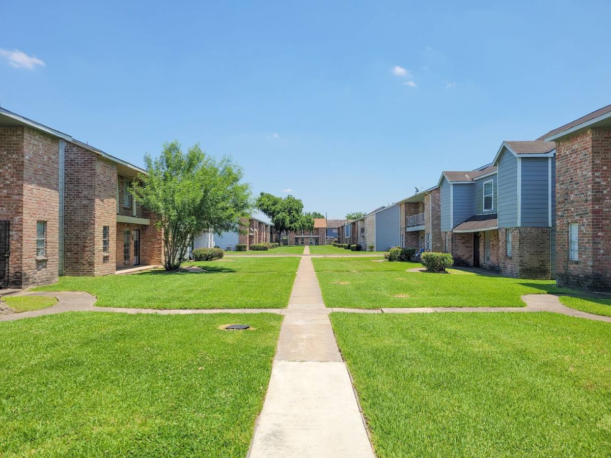 Apartment for rent at 12330 Ormandy St, Houston, TX 77085