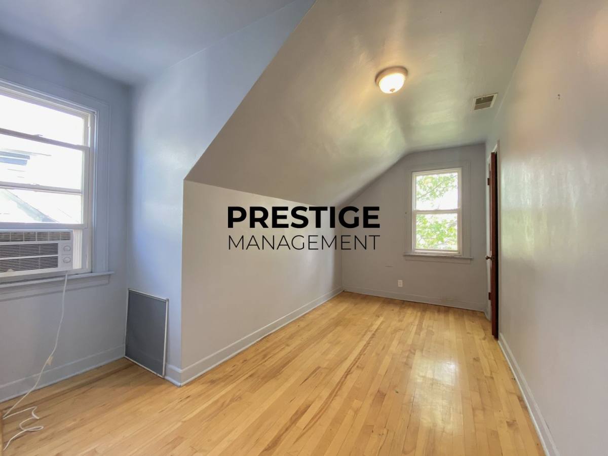 Apartment for rent at 1228 Lakeview Ave #B, Whiting, IN 46394