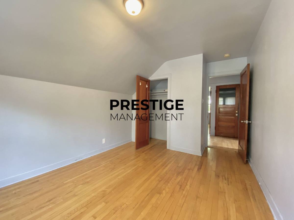 Apartment for rent at 1228 Lakeview Ave #B, Whiting, IN 46394